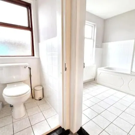 At Granny's, 4 Bed Terrace On Iconic Canal * Galway