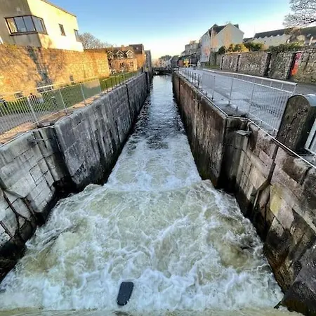 At Granny's, 4 Bed Terrace On Iconic Canal * Galway